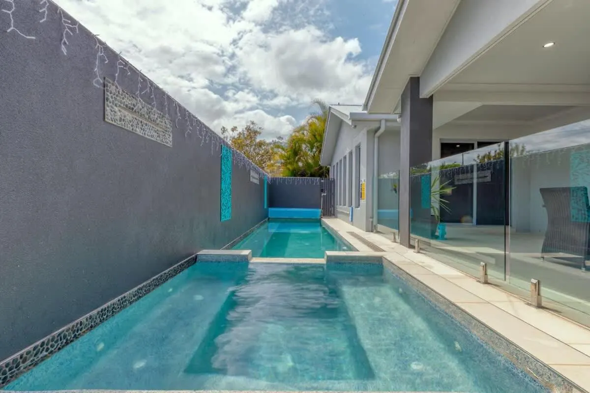 別荘 Bongaree Bribie Breeze Family Retreat With Pool & Bbqヴィラ