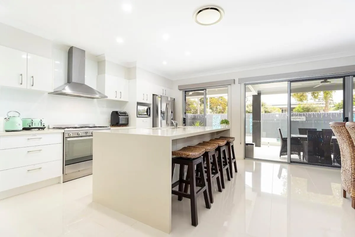 Bongaree Bribie Breeze Family Retreat With Pool & Bbqヴィラ 別荘